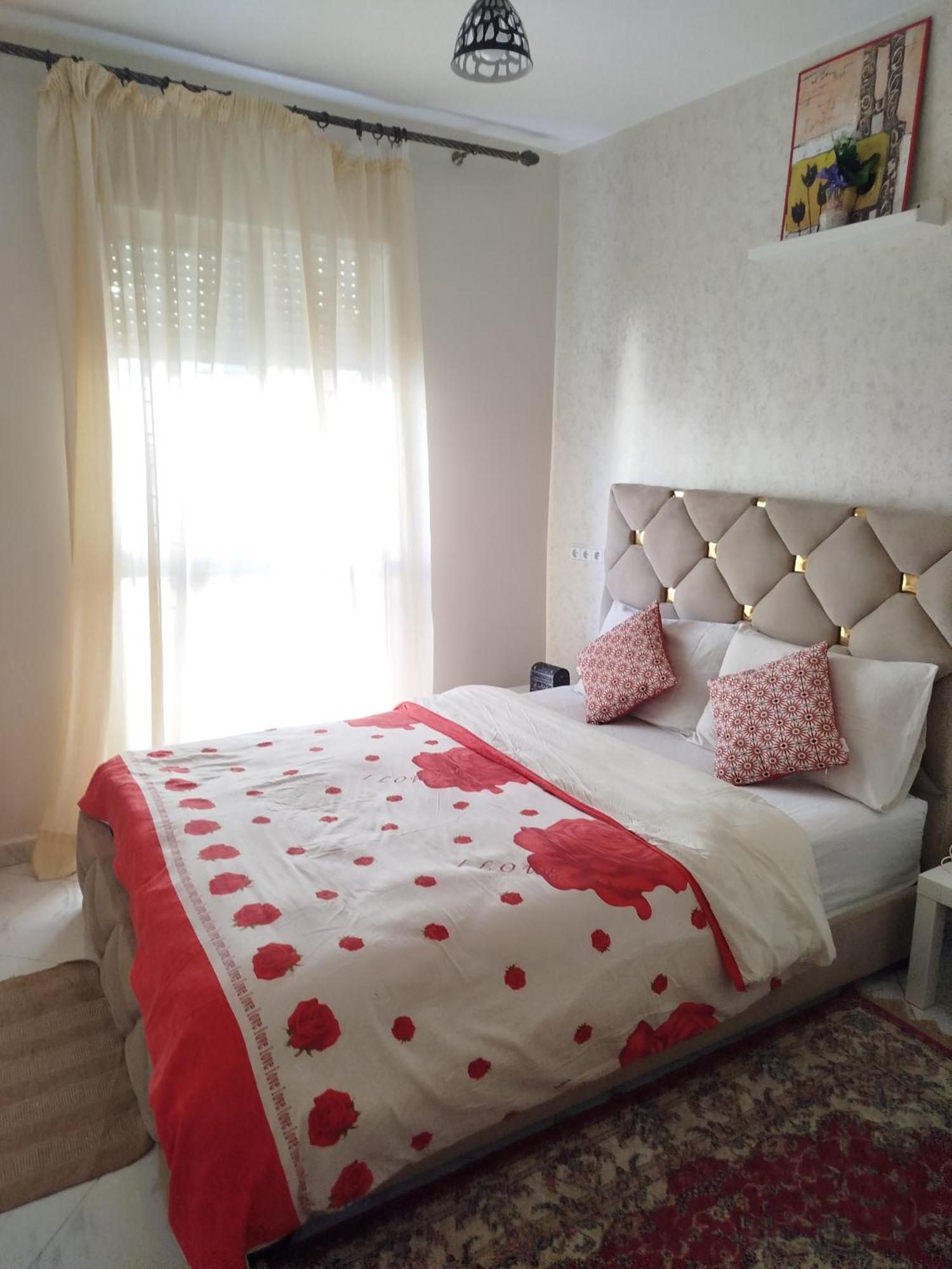 Appartement Plage Bouznika Esterno foto
